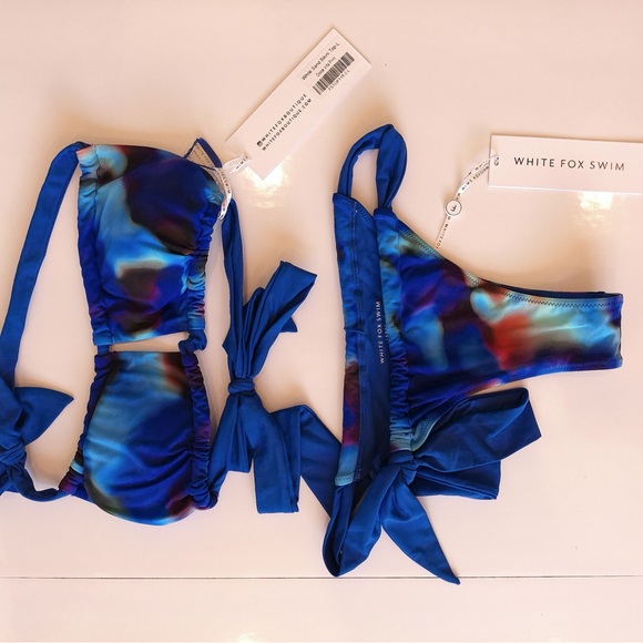 Hawaiian Blue Bikini Set 💙🦋 - Picture 5 of 5